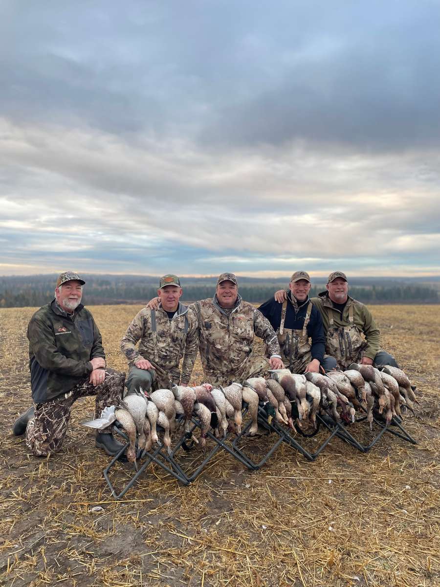 What makes Alberta Duck Hunts so special? Alberta Duck Hunting Trips